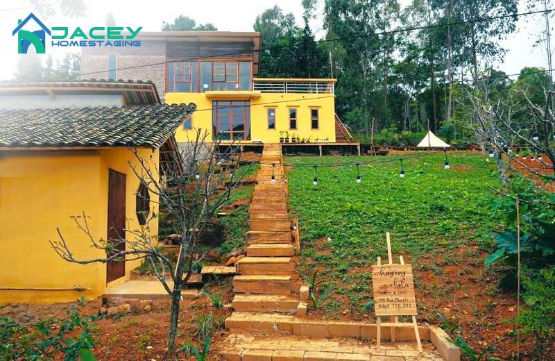 6. Plum Homestay Đồng Văn: Khám Phá Kiến Trúc Truyền Thống